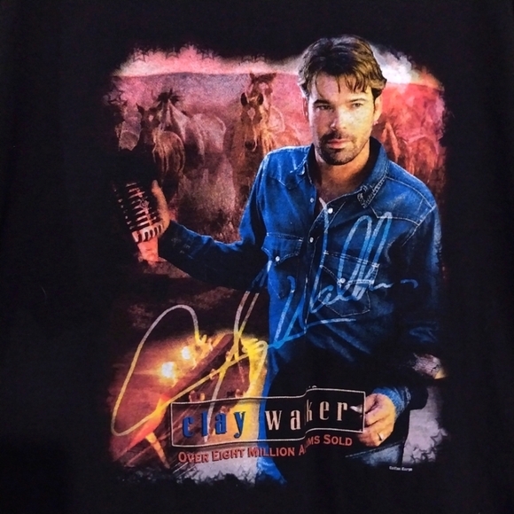 Gildan Clay Walker Short Sleeve T-Shirt Sz L - Picture 2 of 4